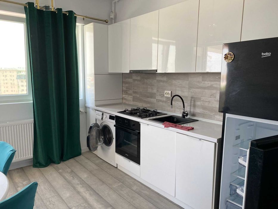 Inchiriez apartament