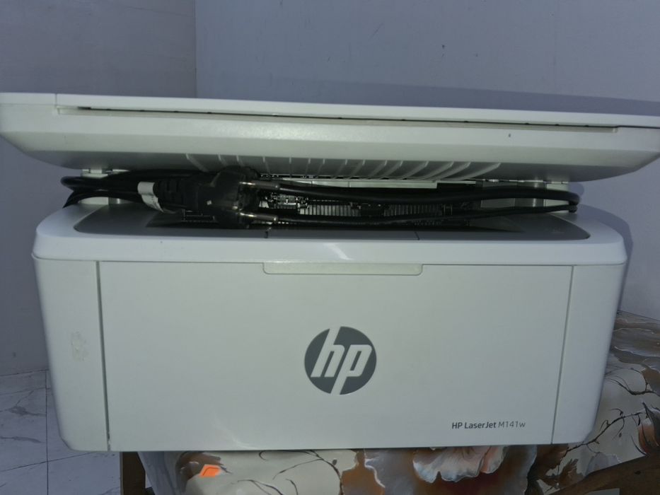 СРОЧНО продам HP LaserJet M141w Wi-Fi МФУ 3в1 принтер сканер копир