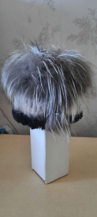 Шапка   женская  .