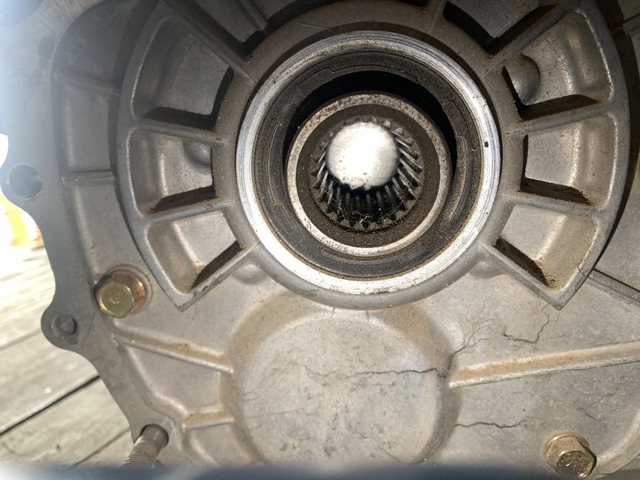 Продаются амортизатор и раздатка