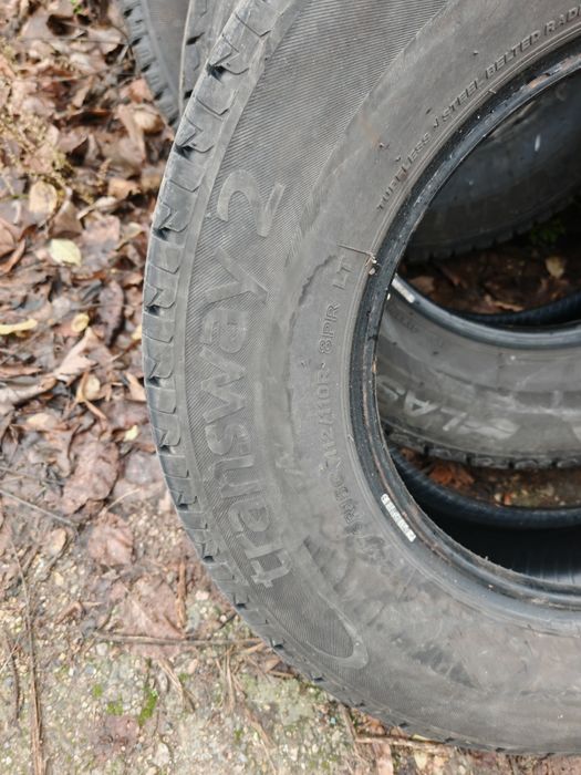 2бр. Чисто нови бусови гуми Lassa Transway 2 225 70 15C