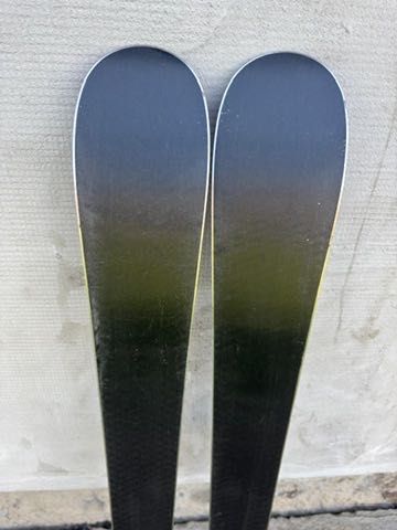 Ski Schiuri piste all-round fete K2 Luv Bug 112 cm