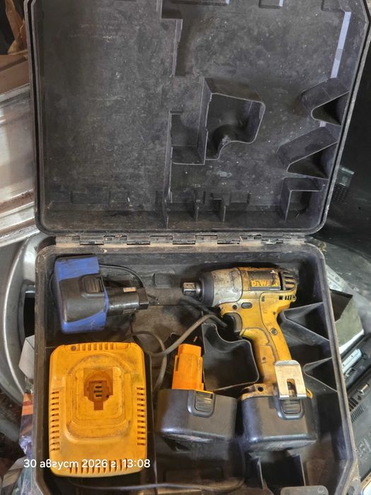 DEWALT найговерт на батерии