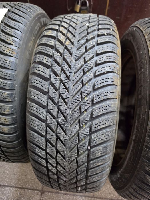 Vand anvelope m+s Nokian 205/55. R16 cu jante Mercedes C class  model 2012