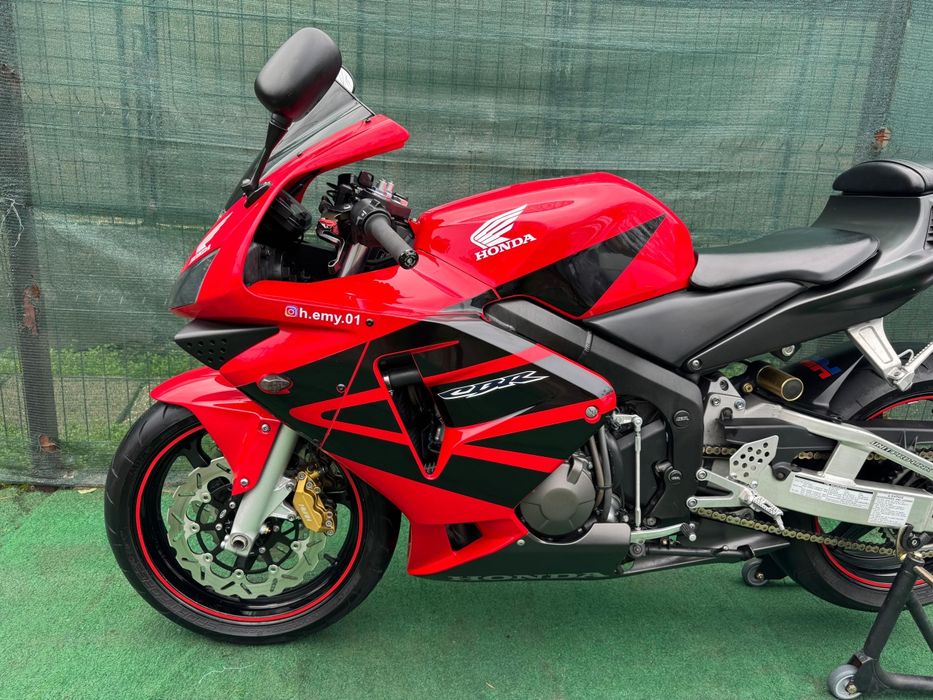 Honda CBR 600RR PC37