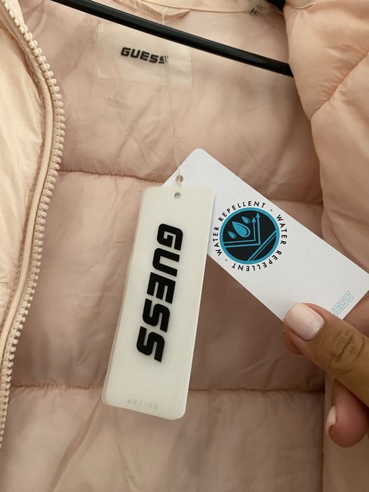 Дамско яке Guess