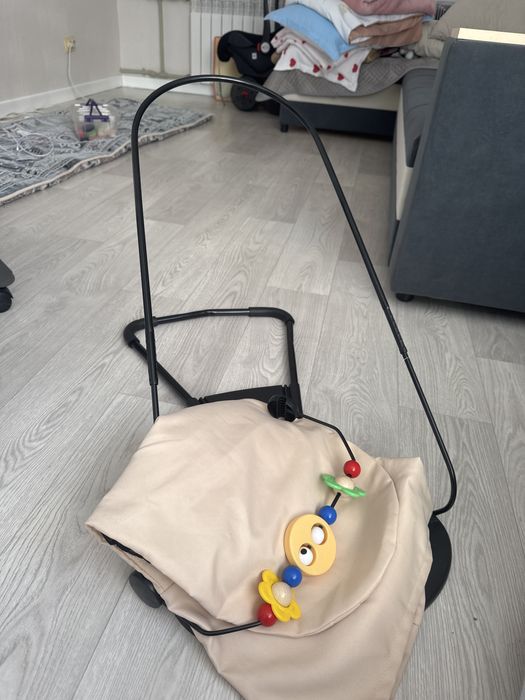 Продам шезлонг новый