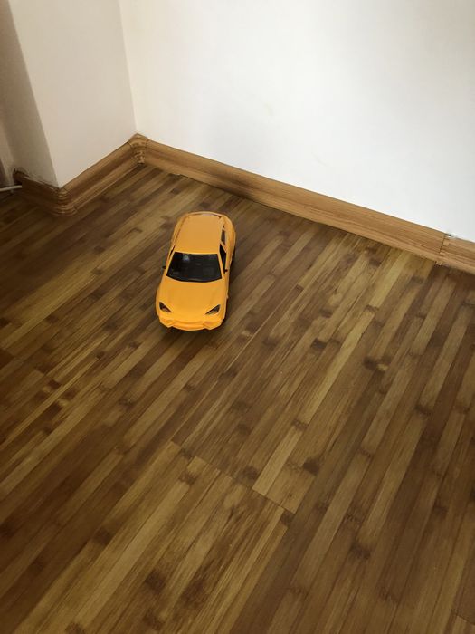 Vand masinuta pe bateri