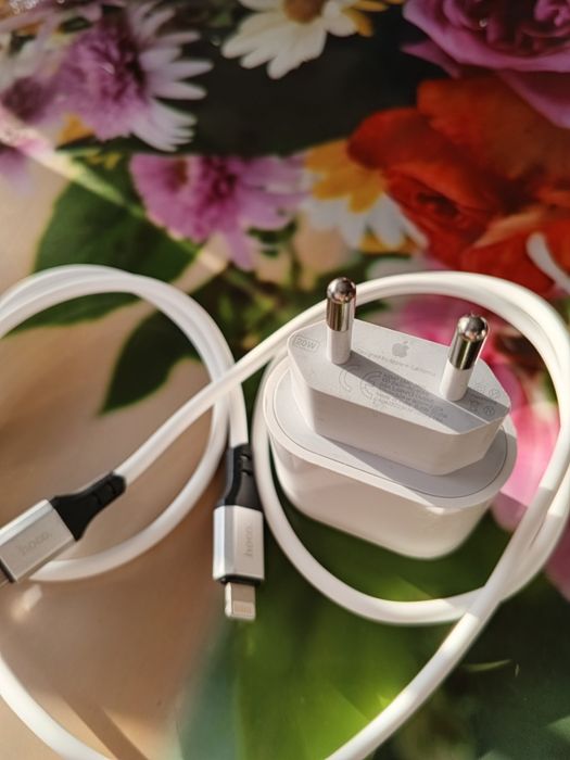 iPhone 11, в отличном состоянии.