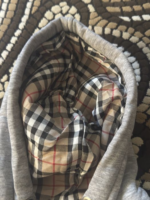 Hanorac burberry gri