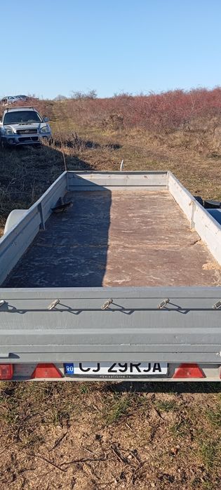 Vând remorca 1200kg cu sistem de frânare