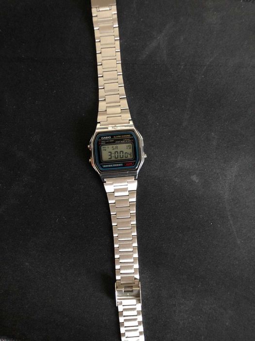 Продам часы Casio срочно!