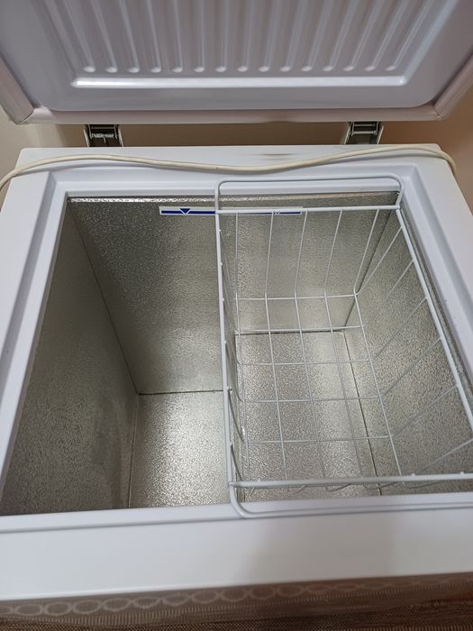 Продам морозильную камеру