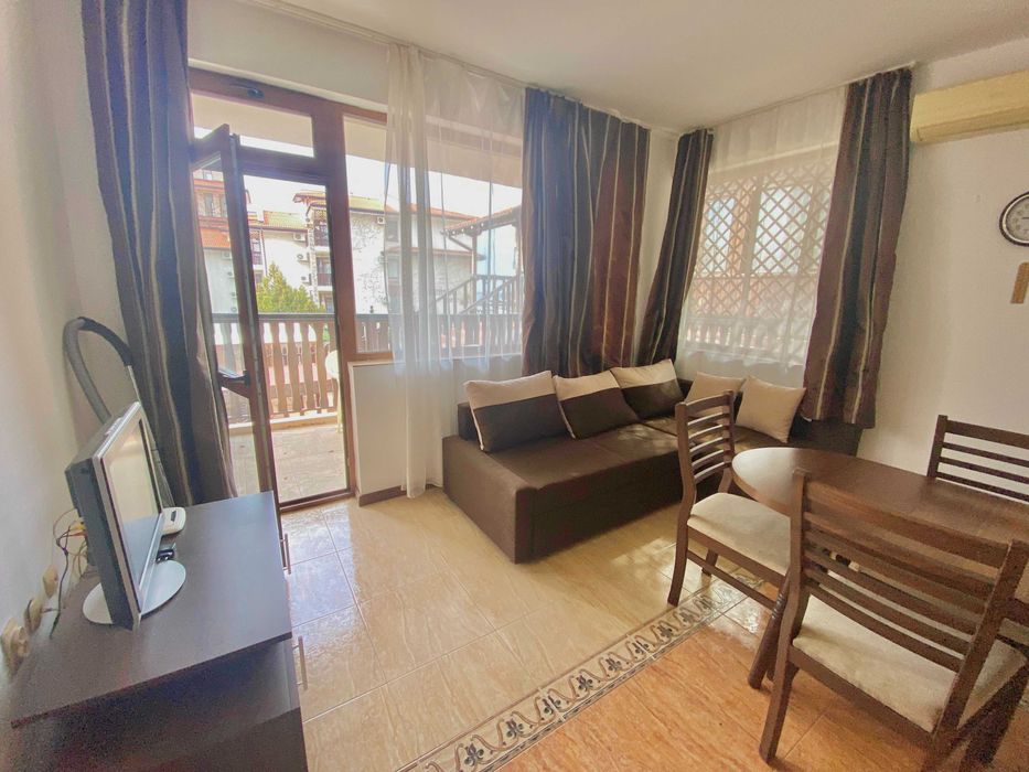 Продава се Тристаен апартамент в Свети Влас - 1000 кв.м за 59 €/кв.м - Снимка #2