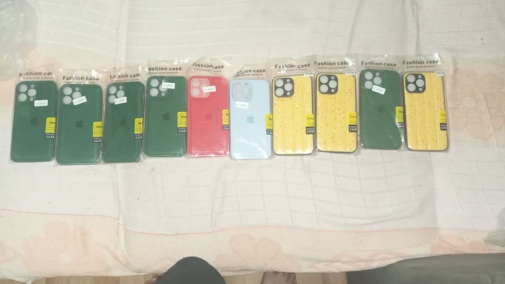 Чехлы на  айоэсы