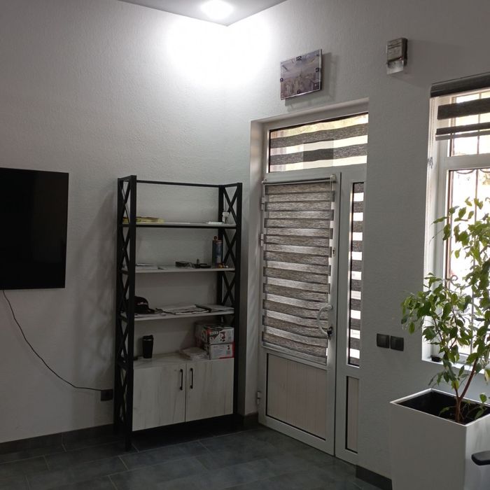 Помешение (Свое) 42 кв, с ремонтом, мебелью и техникой. Яшнобад р-н.