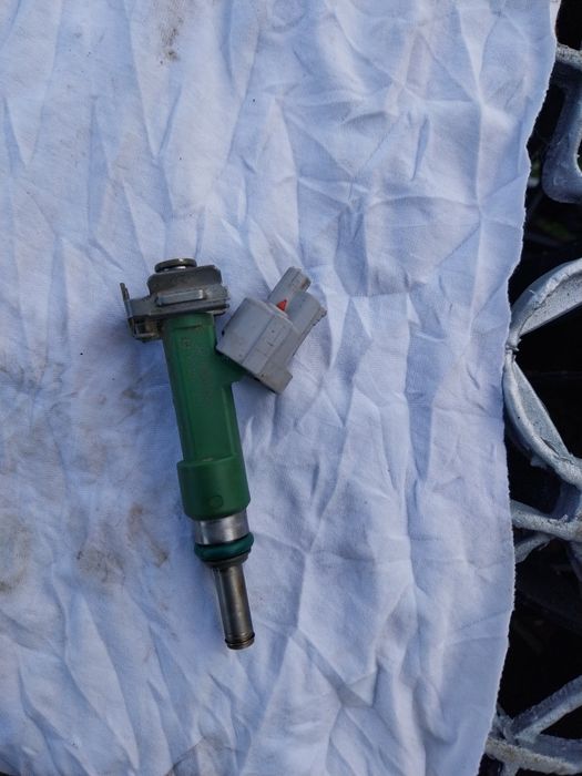 Vând injectoare Renault 1,0 tce h4d