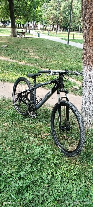 Bicicleta hai dirt 26"-24 viteze transmisie shimano frini pe discuri