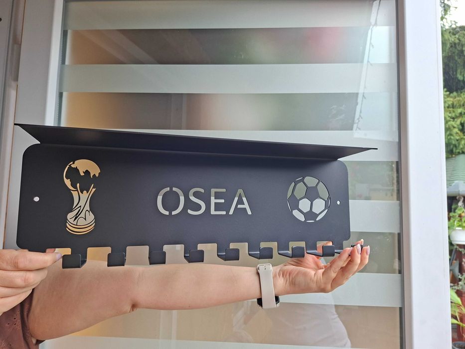 Vând suport pentru medalii si trofee personalizat, din metal 2mm