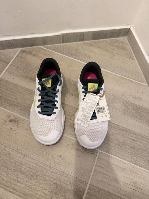 Нови оригинални маратонки Adidas Amplimove Versatile JR