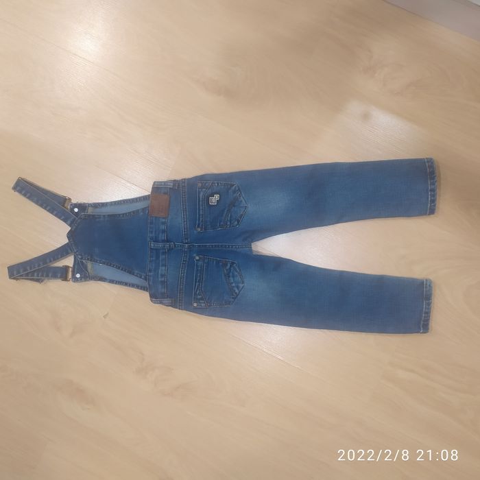 Продам детский джинсовый комбинезон