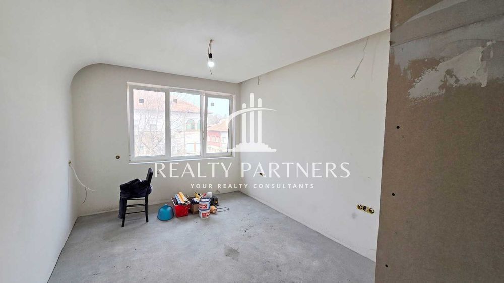 Тристаен апартамент в кв. Твърди ливади гр. Перник