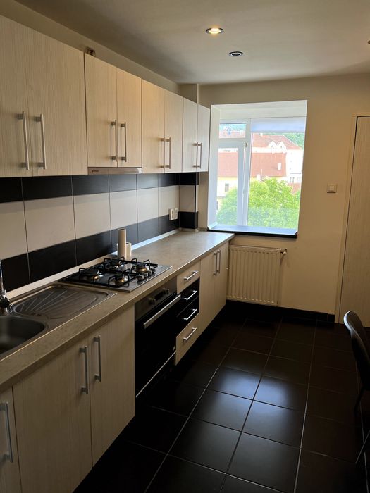 Apartamament 85m2 central de inchiriat 3 camere