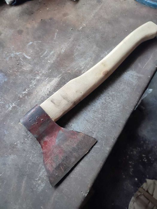 топор  с креплением