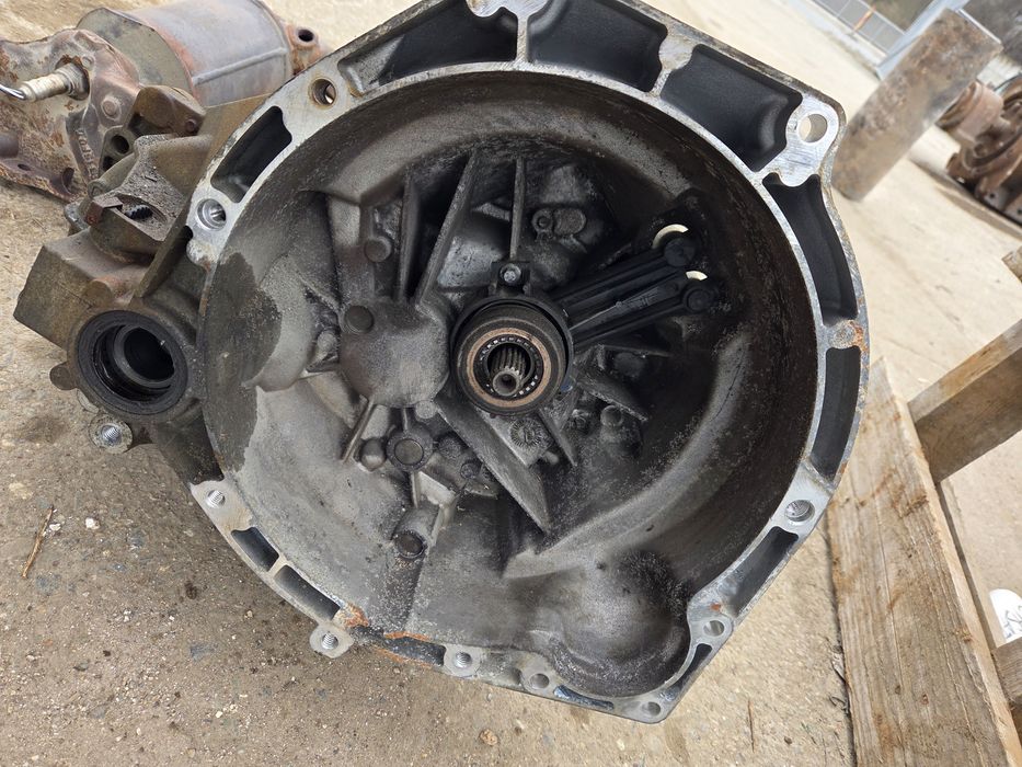 Cutie viteze Ford Fiesta 2008 stare impecabilă