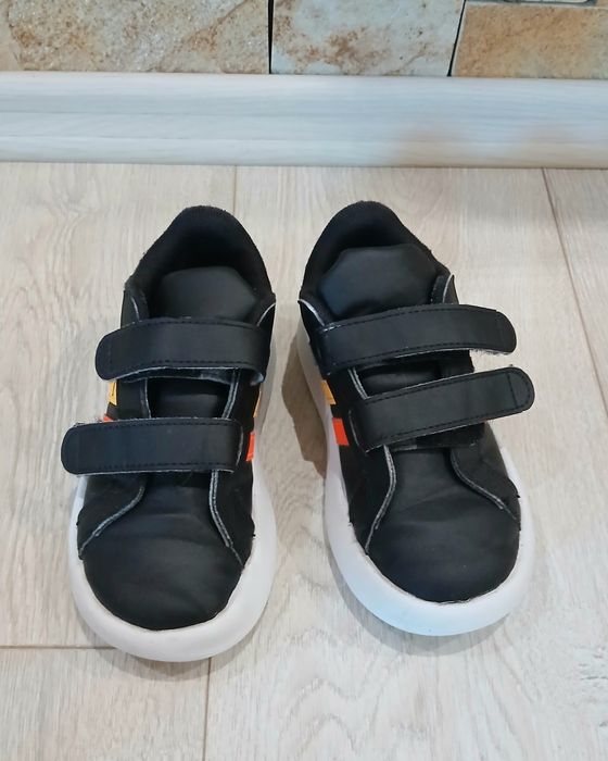Детски маратонки Adidas- 27 номер!