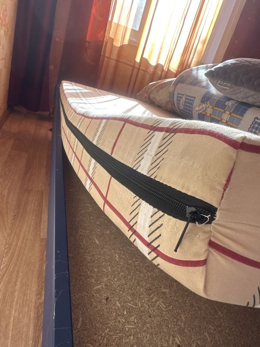 Срочно продаю металлическую кровать.