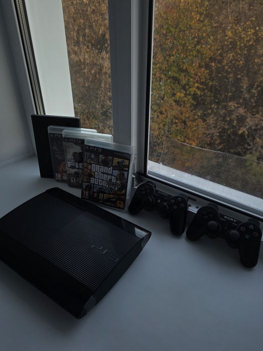 Продам Playstation 3 super slim