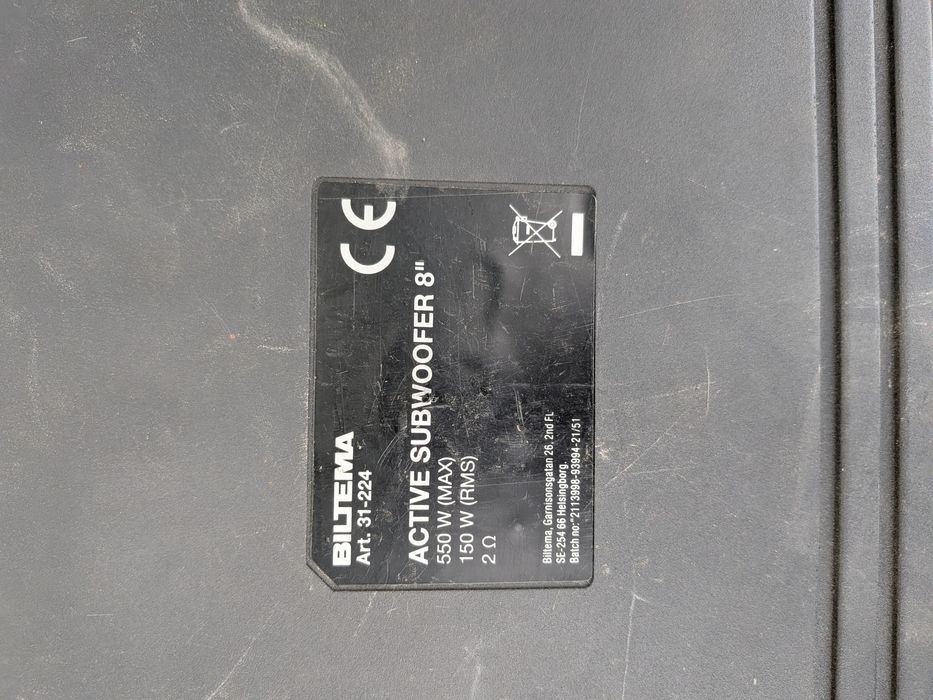 Vând subwoofer activ 550 w max 150 RMS