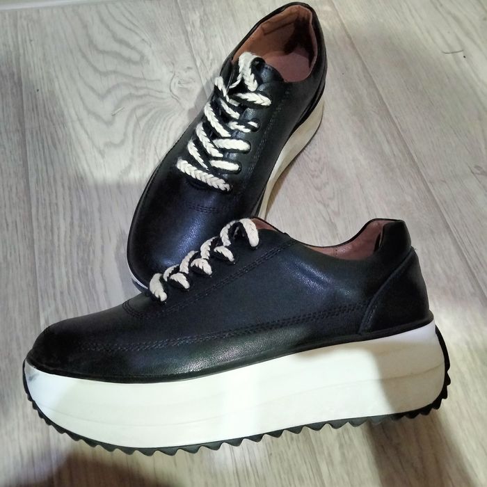 Продам кожаную обувь