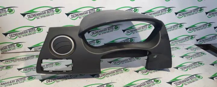 Grila ventilatie bord stanga Suzuki Swift 2007 1.3 MT (92 hp)