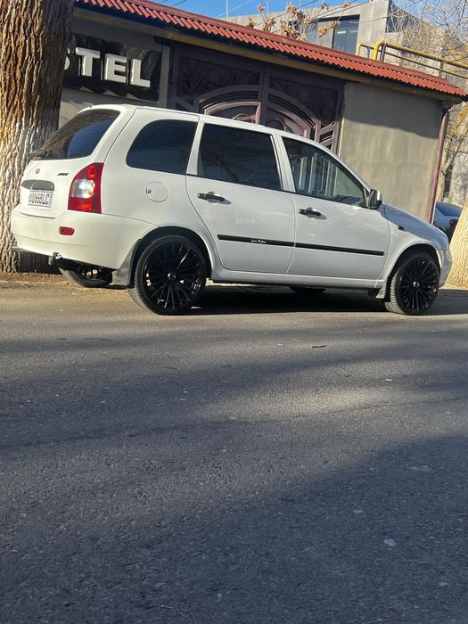 Продаю Лада Калина 1.4 16 кл