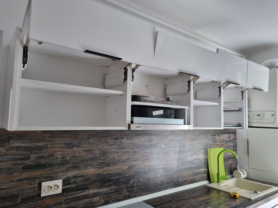 Mobila bucatarie cu electrocasnice