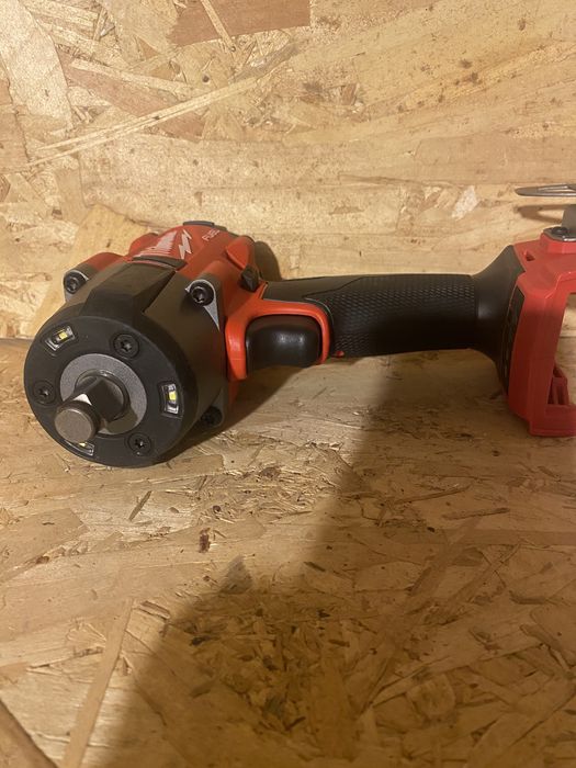 Milwaukee M18 FMTIW2F12 Putere de 881 Nm produs nou