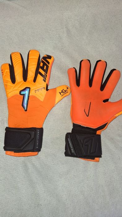 RINAT вратарски ръкавици