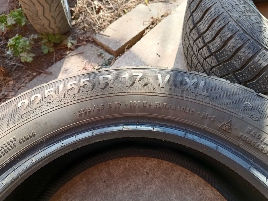 Чифт зимни гуми Gislaved 225/55/R17 V XL Euro Frost 6, запазени