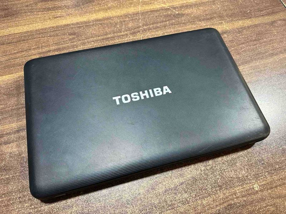 Лаптоп Toshiba Satellite c850d