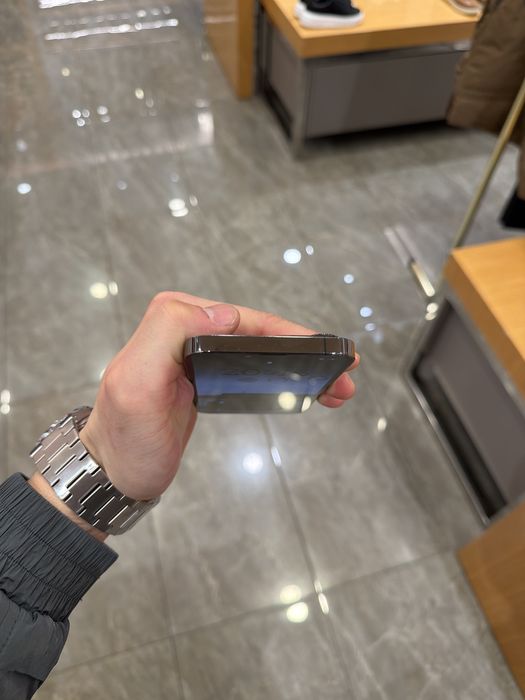 Продаю Iphone 13pro в оригинале