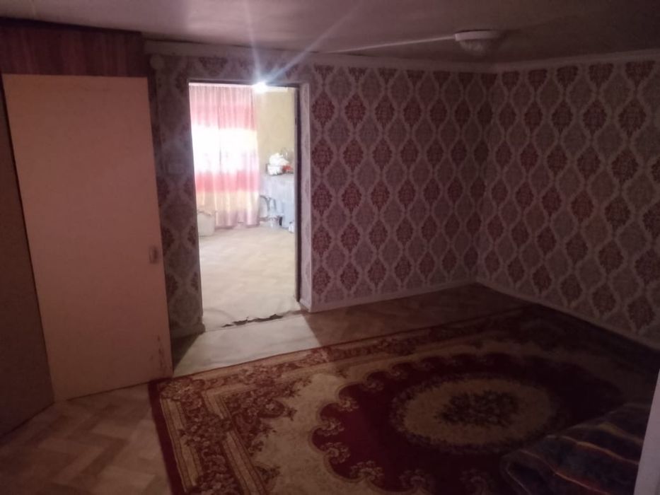 Жер сатылады уйi бар