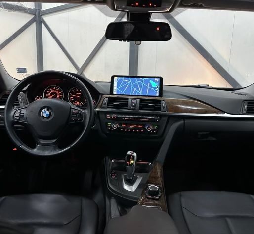 BMW F30 328i X-Drive
