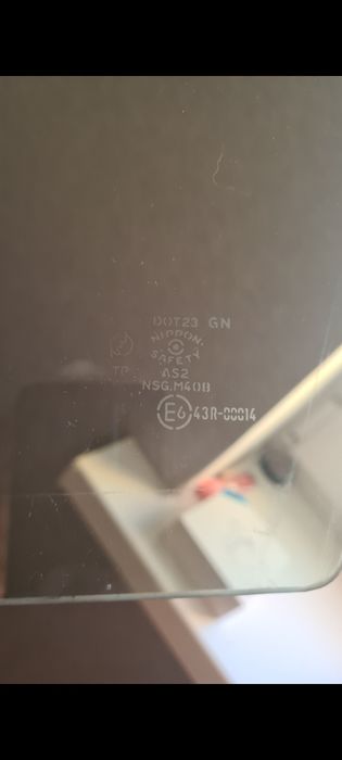 Стекло передней правой двери Мазда 6