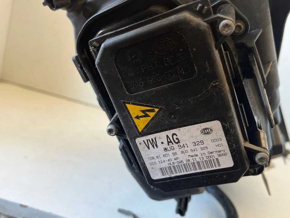 Ляв фар Touareg -7P2941751