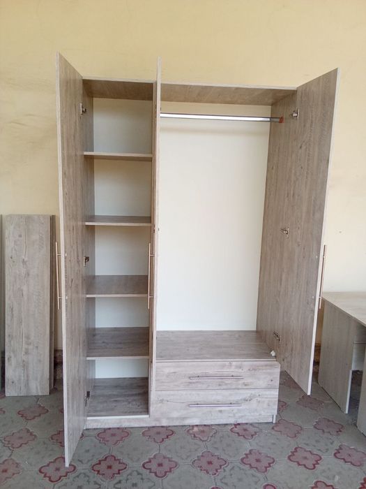 Продаётся шкаф из качественного ДСП от производителя из первых рук