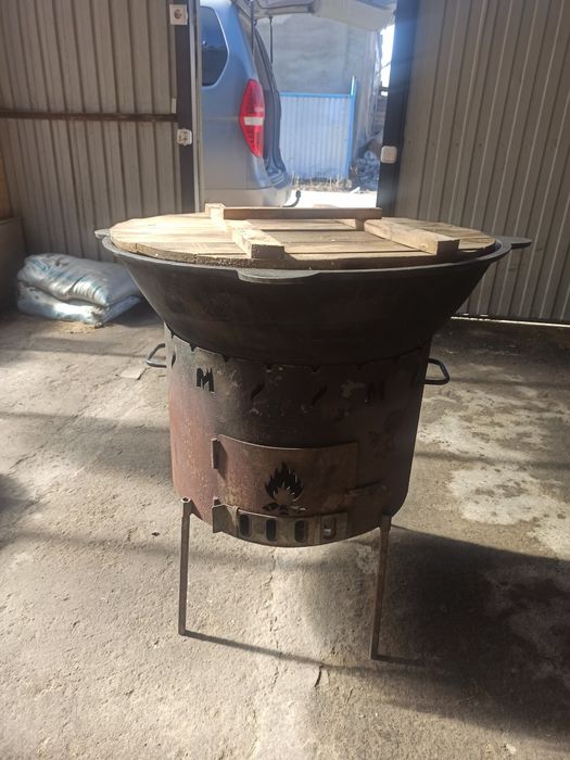 Продам казаны  60л 30л