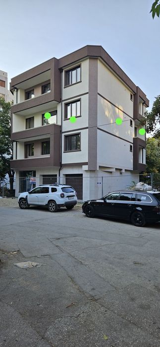 Добротица -Албенска!2ри-СРЕДЕН ЕТАЖ!
С Изложение;
-Трапезария(всекидн