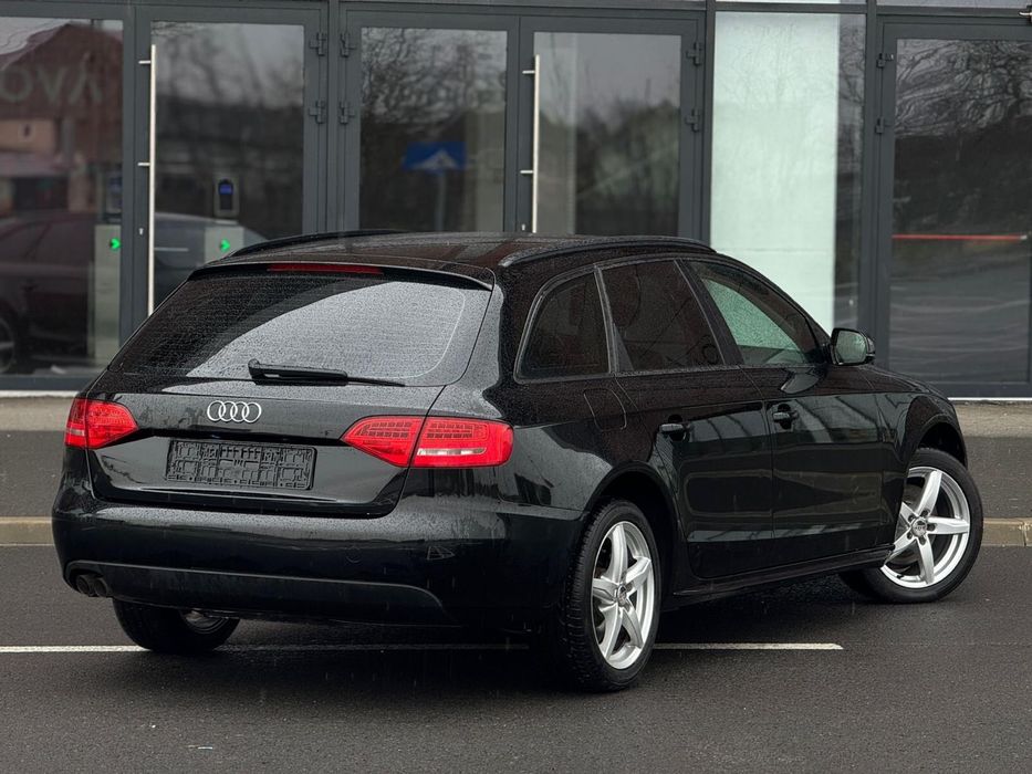 AUDI A4 Avant 2010 — imagine 4